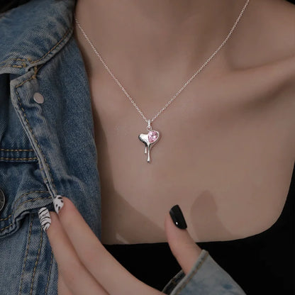 VENTFILLE Love Heart Necklace